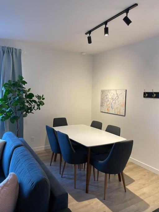 ברומונט 871 Shefford Suite 207 3Chambres מראה חיצוני תמונה