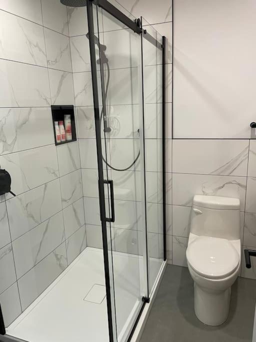 ברומונט 871 Shefford Suite 207 3Chambres מראה חיצוני תמונה